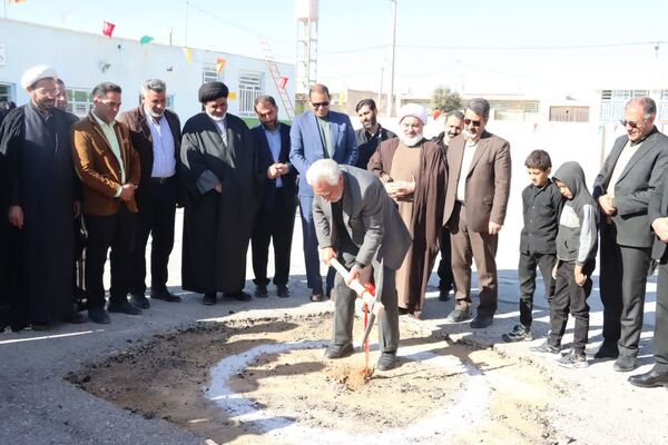 آیین کلنگ زنی آموزشگاه ۶کلاسه سلمان فارسی  در روستای بداف ابرکوه