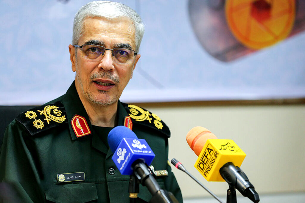 سرلشکر باقری: تجهیزات وزارت دفاع متناسب با نبردهای روز دنیاست