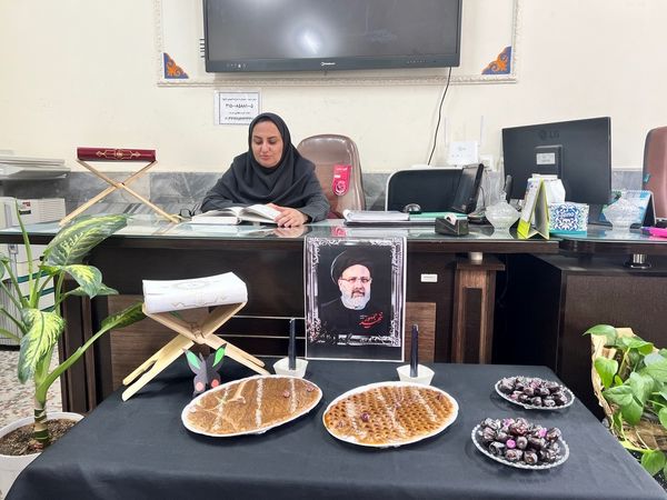 برگزاری ختم قرآن معلمان دبستان المهدی ناحیه 2 کرج به مناسبت سالگرد شهادت شهیدجمهور آیت‌الله رئیسی 