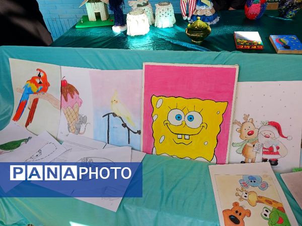 برگزاری رویداد "هفته ماها" در دبیرستان پاینده اهواز