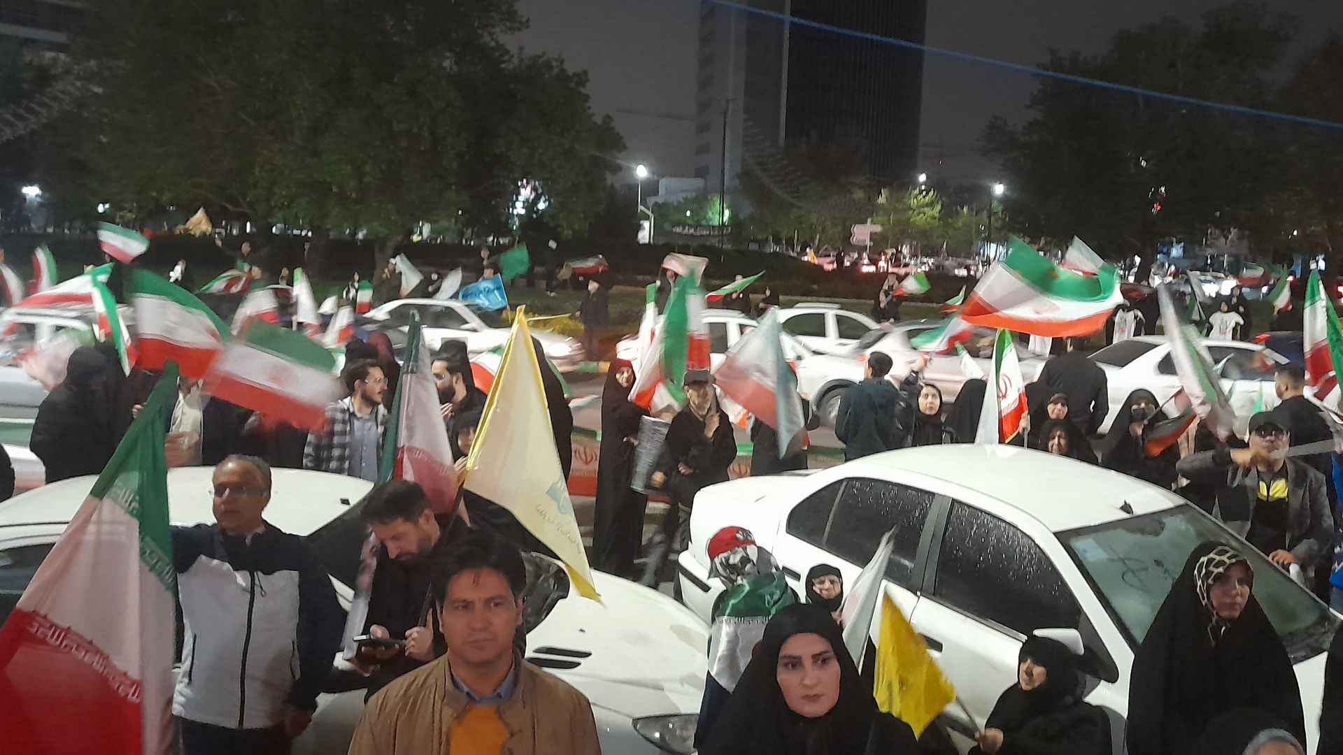 طنین دوباره فریاد ایستادگی در قلب میدان جانباز مشهد