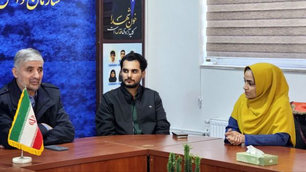 نشست صمیمی رحمت الله رضایی با اعضای سازمان دانش‌آموزی استان گلستان