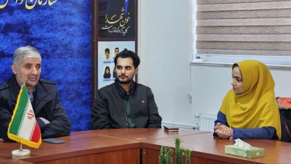 نشست صمیمی رحمت الله رضایی با اعضای سازمان دانش‌آموزی استان گلستان