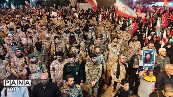 طنین دوباره «لبیک یا خامنه‌ای» در صد و چهل و دومین شب نورآباد 