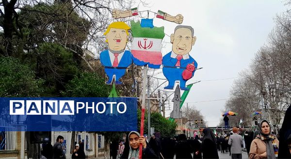 ۲۲ بهمن  صحنه حضور مردم؛ از کودکان پرشمار تا روایت‌های میانسالان