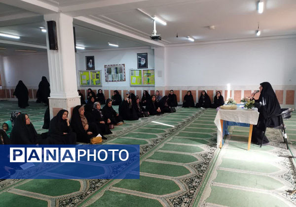 انتخابات انجمن اولیاء و مربیان در دبیرستان میعاد قم