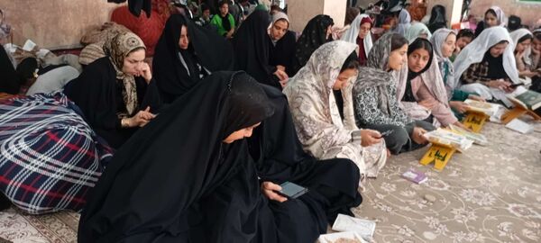 تلاوت دعای ام داوود توسط معتکفین روستای نقاب خلیل آباد