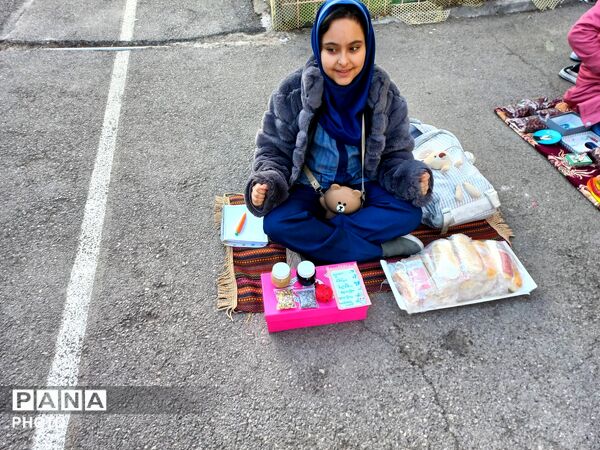 بازارچه کارآفرینی دانش‌آموزان شهید جواهری۲ 