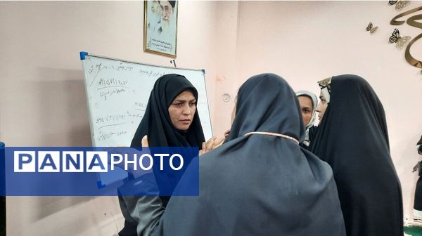  جلسه انجمن اولیا و مربیان در دبیرستان فرهنگیان ناحیه ۷مشهد 