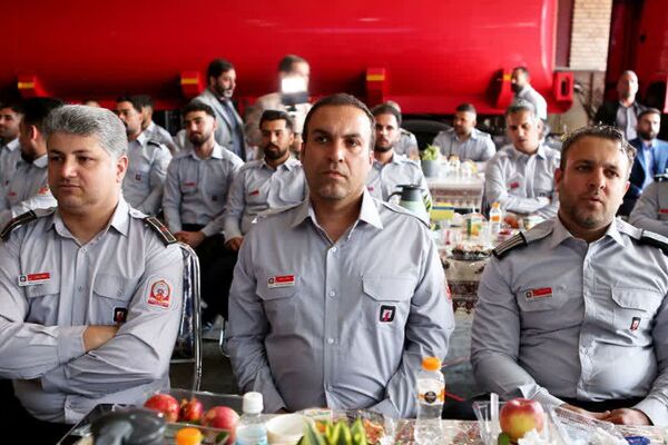 مراسم تجلیل از آتش نشانان فداکار شهر کهریزک و آیین رونمایی از خودروهای لجستیک و عملیاتی سازمان آتش نشانی و خدمات ایمنی شهرداری کهریزک