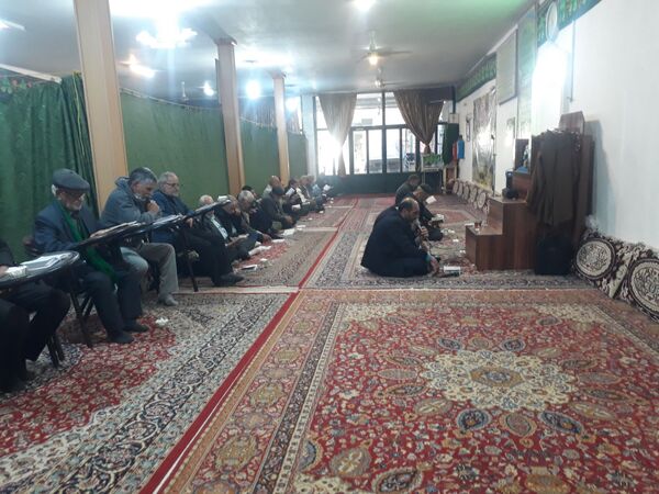 قرائت دعای پرفیض ندبه در مسجد ابوالفضلی بار