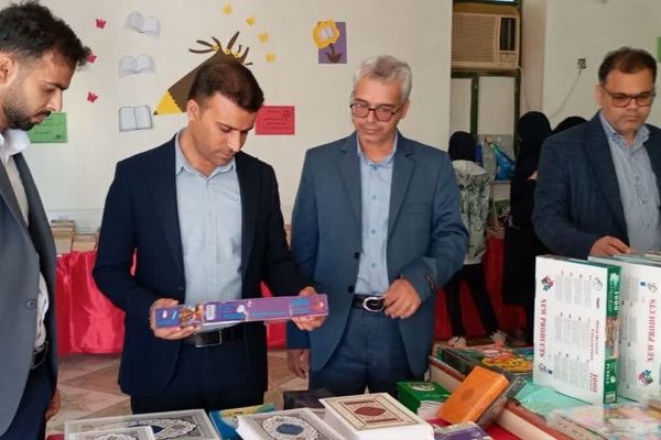 نمایشگاه کتاب پژوهش‌سرای غدیر بردخون با هدف ترویج فرهنگ مطالعه افتتاح شد