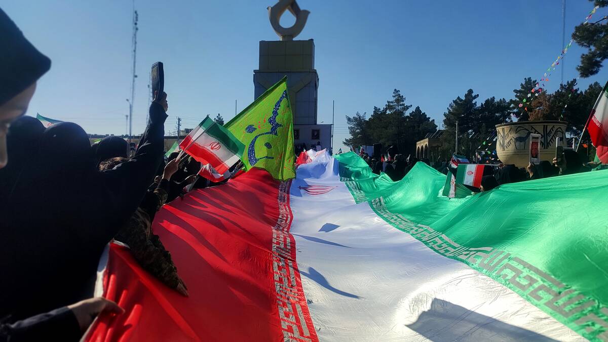به یک اشاره از تو آقاجان ما آماده‌ایم آماده 