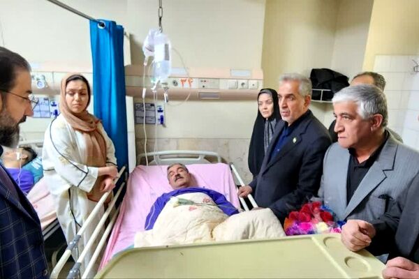 فرماندار همدان از روند درمان مجروحان «جنگ رمضان» بازدید کرد