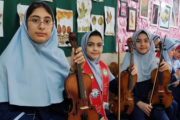 افتتاحیه جشنواره فرهنگی هنری ماها در دبستان قدر بهارستان۲