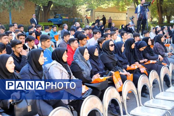 آغاز به کار رسمی نخستین هنرستان مهارت تبریز با حضور وزیر آموزش و پرورش