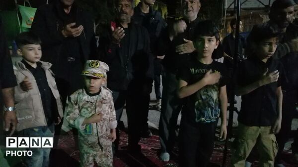 حضور خودجوش  مردم شهر بار در سومین شب ماه محرم  در حسینیه شهدای شهر بار 