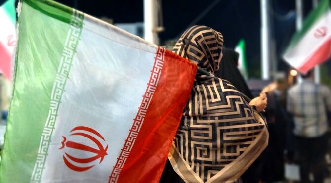 خیابان‌هایی که دو ماه است نفسِ اتحاد می‌کشند