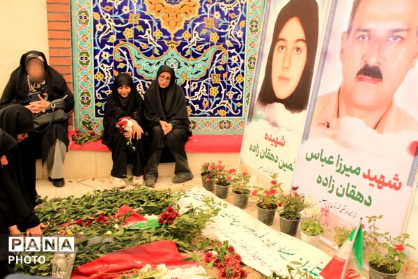 تشییع پیکر خانوداه شهید دکتر حسین طاهری در پردیس