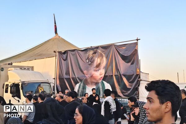 اینجا مصلاست؛ جایی که تاریخ از میان اشک‌ها عبور کرد