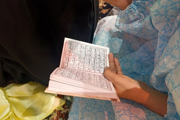 آغاز آیین معنوی اعتکاف در مصلای اسلامشهر با حضور گسترده نوجوانان