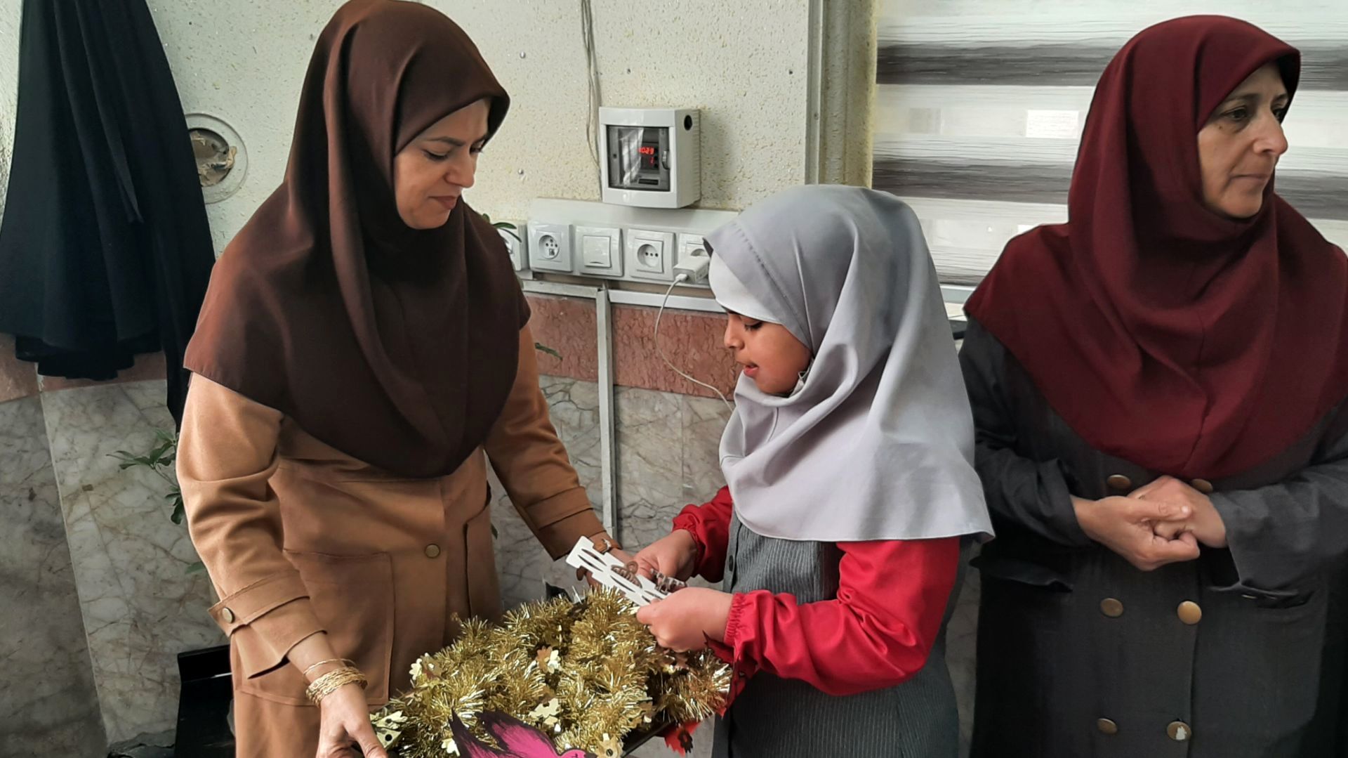 اجرای طرح حفظ آیت الکرسی در دبستان دخترانه نیایش ۱