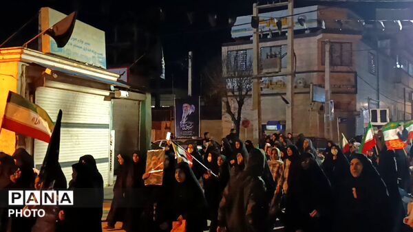حضور پرشور مردم شهر لالجین در بیعت با رهبر معظم انقلاب