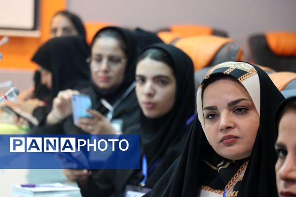 نشست خبری اتاق کنترل وضعیت ستاد انتخابات مشهد 