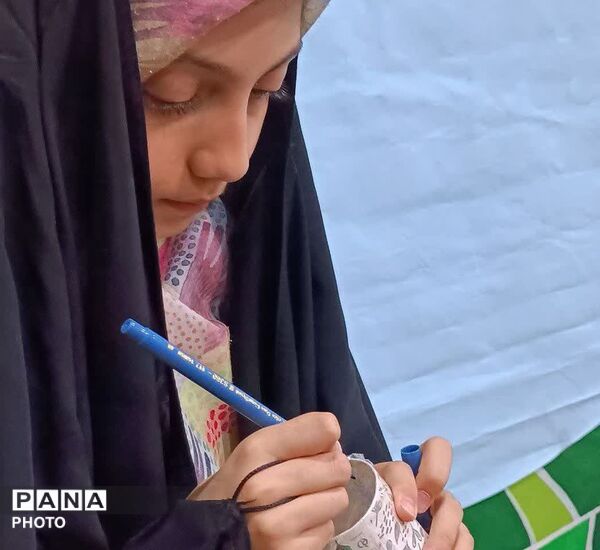 حضور بانوی تازه مسلمان شده ژاپنی در هیات زیر گنبد طلا