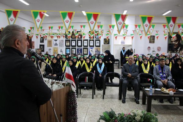 همایش «یاوران انقلاب» پیشتازان هنرستان شهریار تبریز