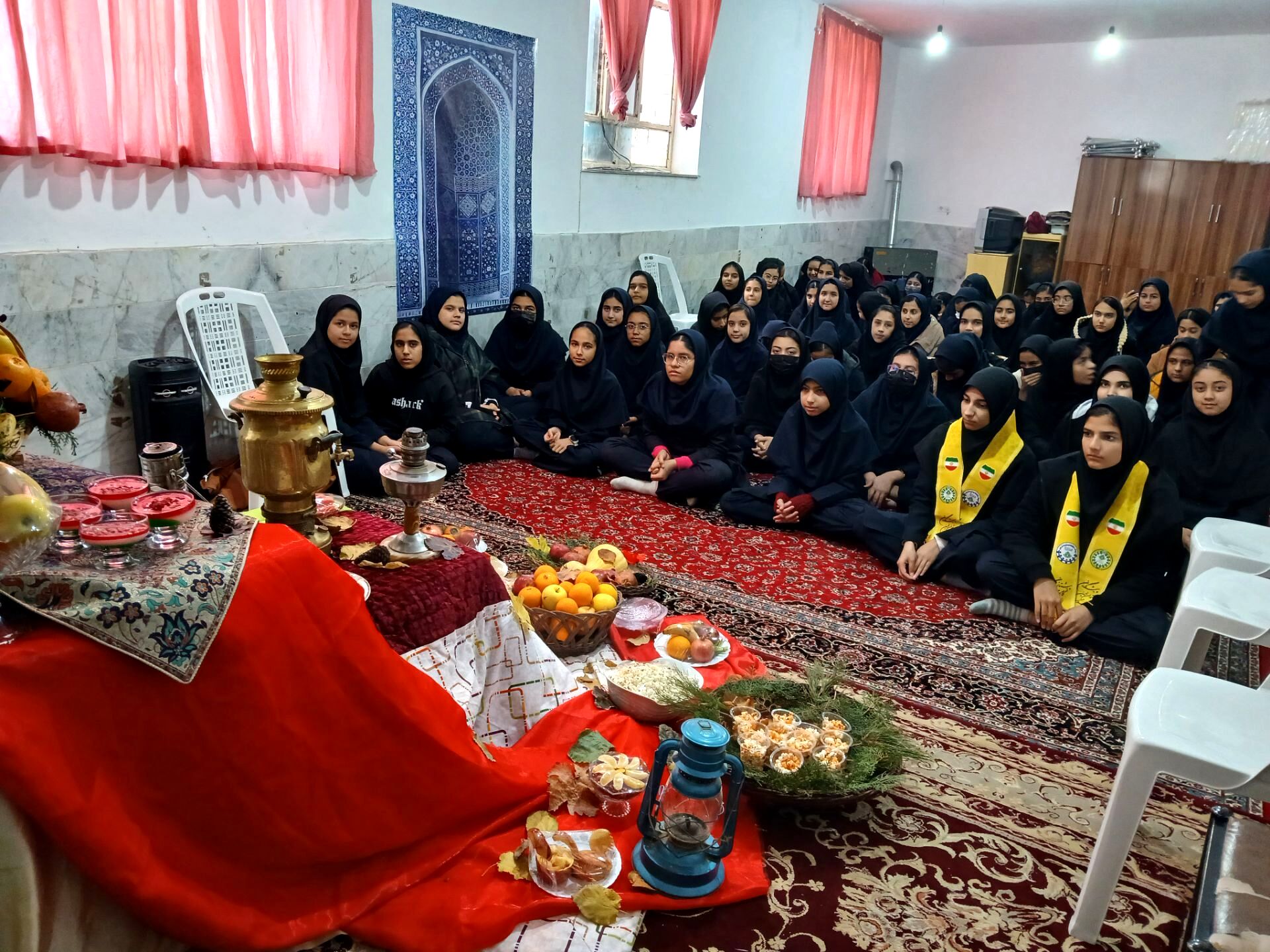 بزرگداشت شب یلدا  در آموزشگاه مرحوم صفری شهرستان خلیل آباد 