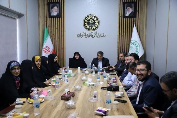 مدرسه کانون تعمیق باورهای دینی و ارزش‌های ملی است