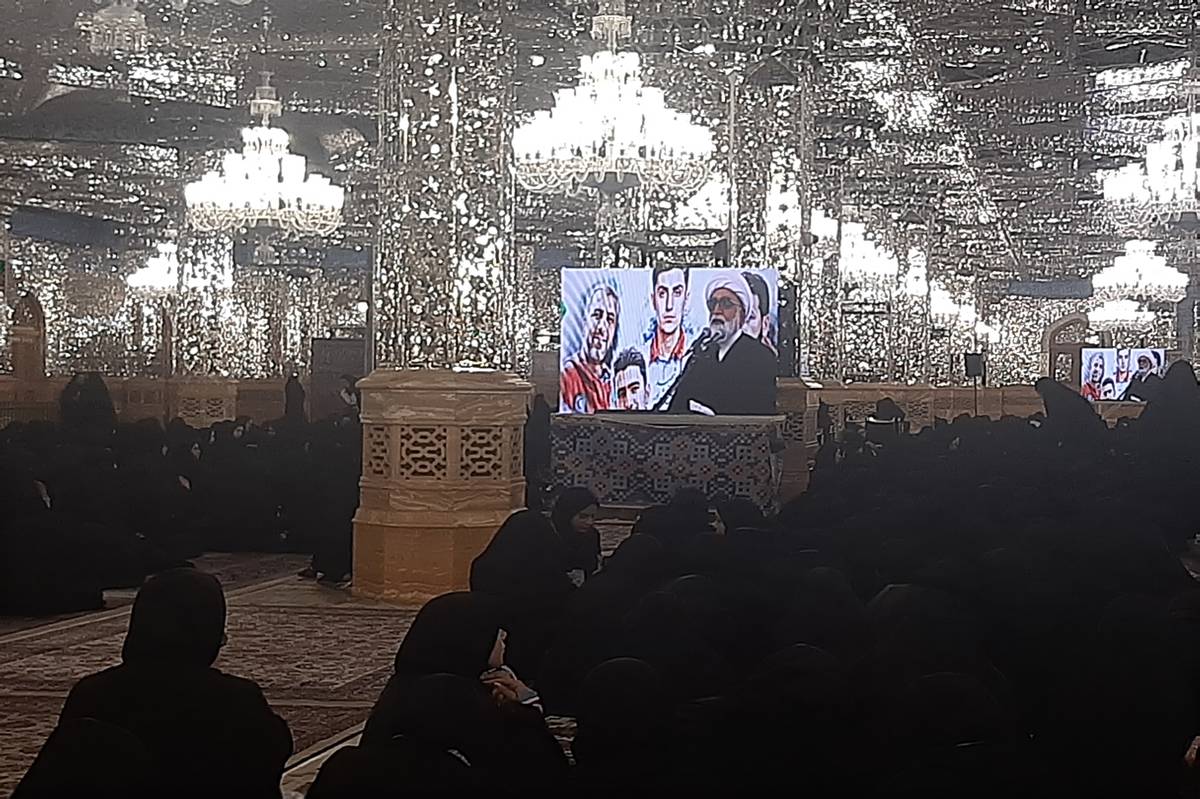 خدمت به زائران امام رضا(ع) کمتر از ثواب زیارت نیست