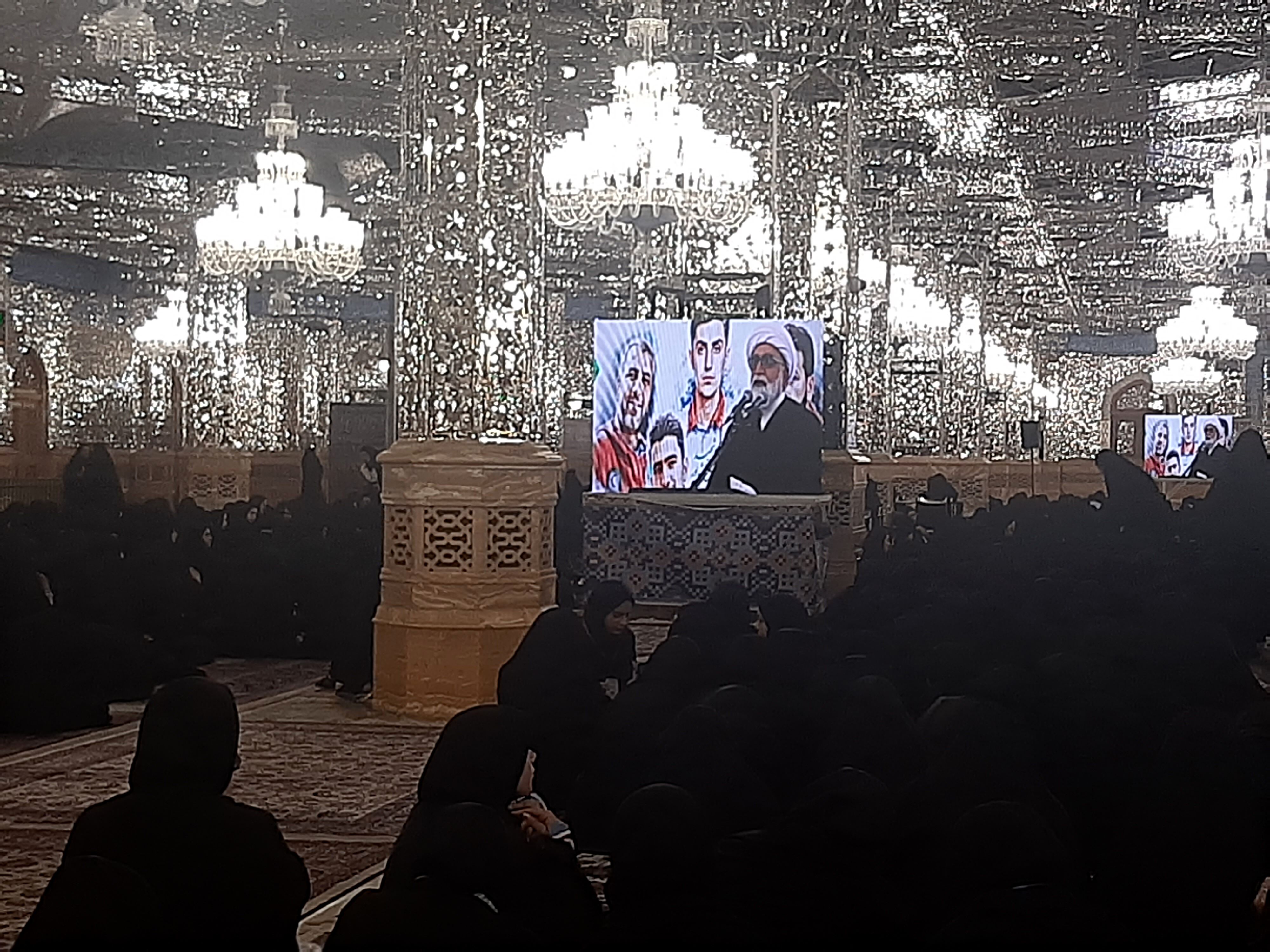 خدمت به زائران امام رضا(ع) کمتر از ثواب زیارت نیست