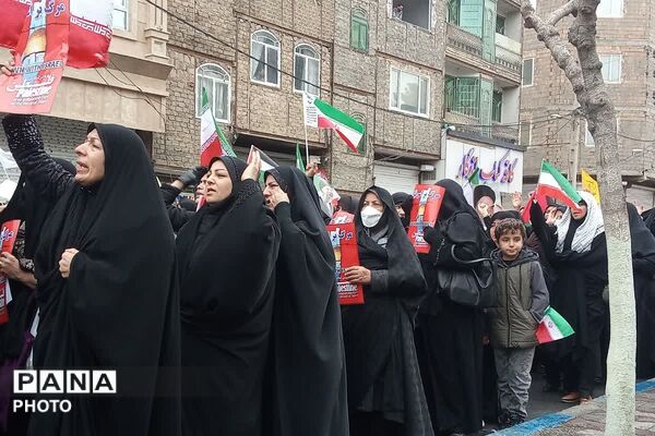 تجدید پیمان مردم ولایتمدار بهارستانی با سومین رهبر انقلاب در روز قدس