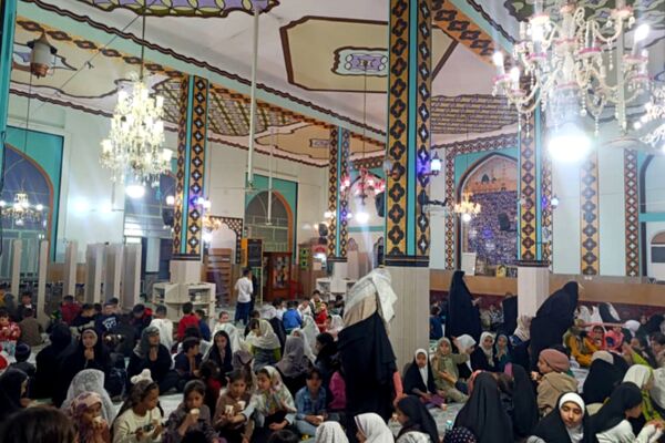 ماه رمضان فرصتی برای جذب نوجوانان وجوانان به مسجد 