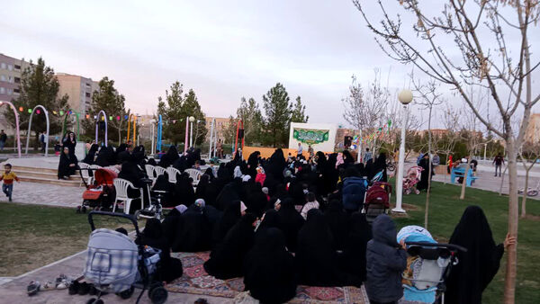 محفل جزء‌خوانی قرآن کریم در بوستان‌های قم
