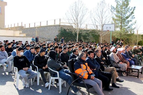 طنین زنگ انقلاب در هنرستان فارابی؛ آغاز شور و جشن دهه فجر در شهرستان سملقان