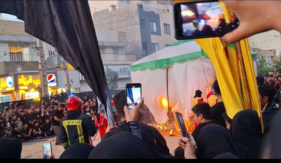 آیین خیمه سوزان عصر عاشورا در مشهد