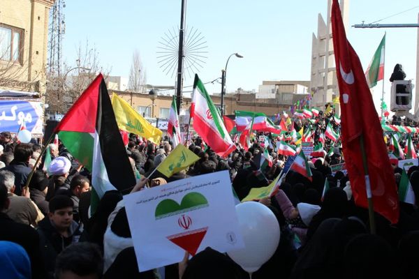 یک زنجان متحد در روز ۲۲بهمن 