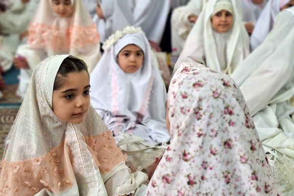 آغاز فصل بندگی دانش‌آموزان قرچک در جشن تکلیف