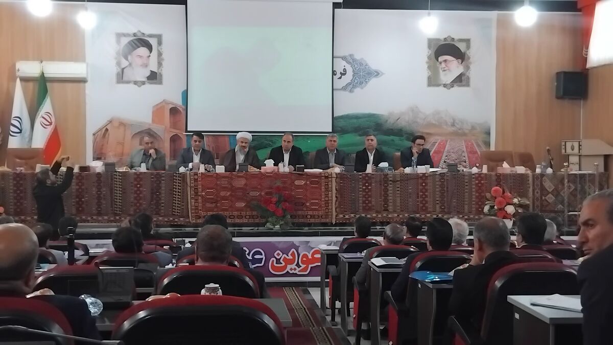 توسعه عدالت در فضاهای آموزشی: نشست هم‌اندیشی با حضور مسئولان و خیران در شهرستان اهر
