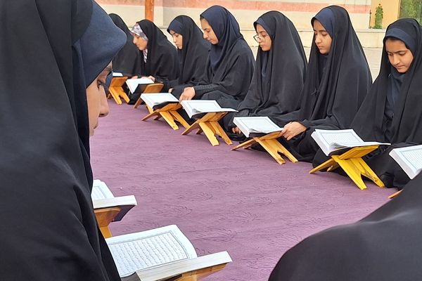مهمانی فرشتگان بر خوان گسترده ضیافت الله در واپسین لحظات ملکوت