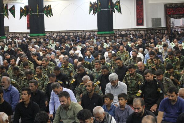 فروغ ایمان و همدلی در نماز جمعه بندرعباس
