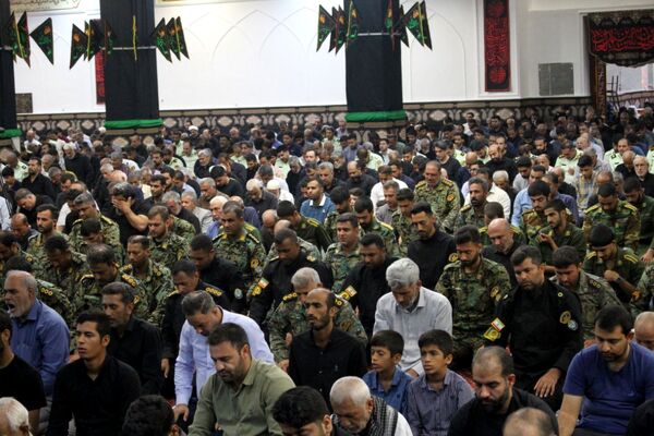 فروغ ایمان و همدلی در نماز جمعه بندرعباس