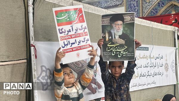 نماز جماعتی که در غم فراق پدر امت خوانده شد