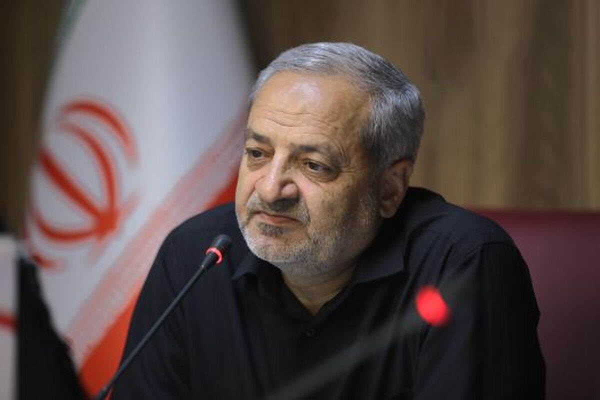 شهدا الگوی نسل امروز هستند