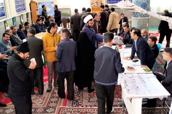 نماز جمعه و برپایی میز خدمت در شهر سورشجان