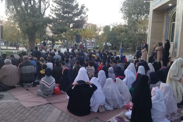 برگزاری نماز باران به امامت سید ابراهیم حسینی امام جمعه شهرستان فردیس در شهرک وحدت