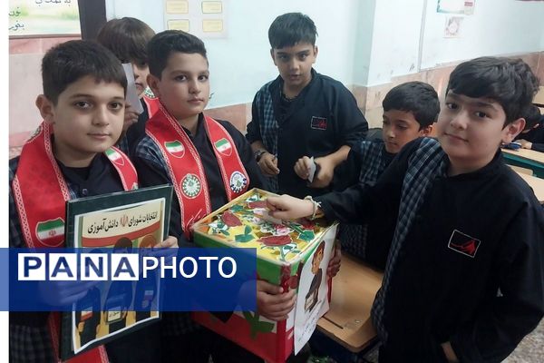 جوانه های دموکراسی در قدس؛شور وهیجان دانش آموزان قدس در انتخابات شورای دانش آموزی